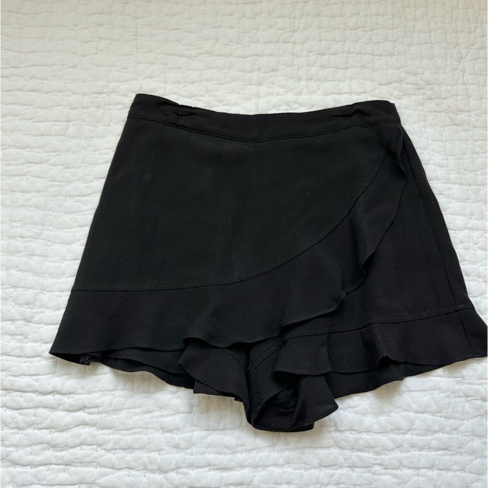 Altered state black skort
